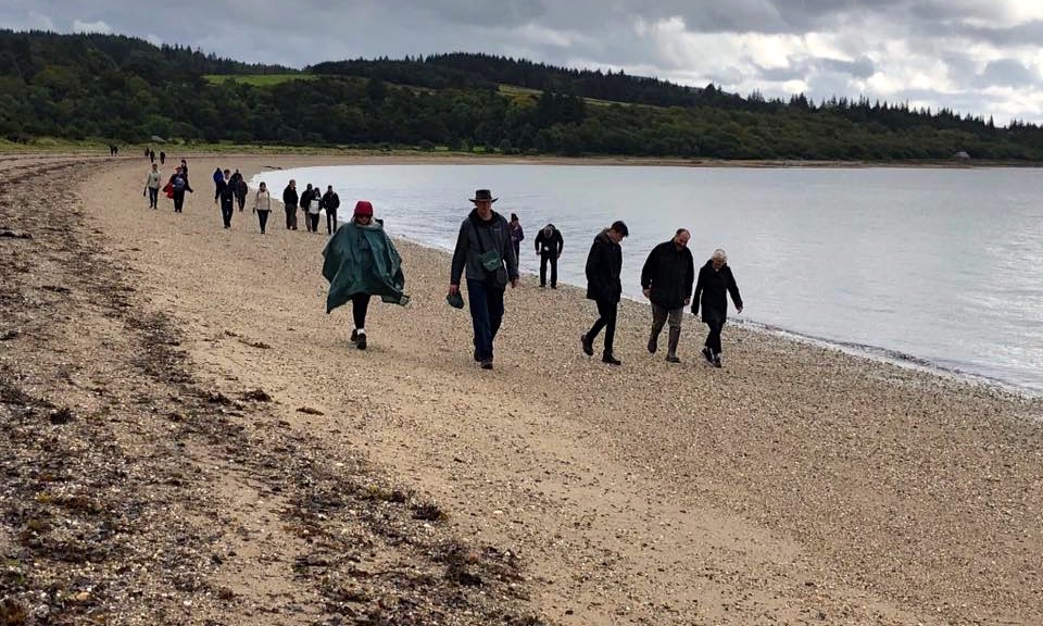 Clan Ewing heads along the shore of Loch Fyne towards Castle MacEwen